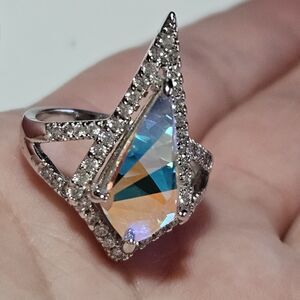 Fragrant Jewels Silver Tone Iridescent Faceted Rhinestone Ring Size 5
